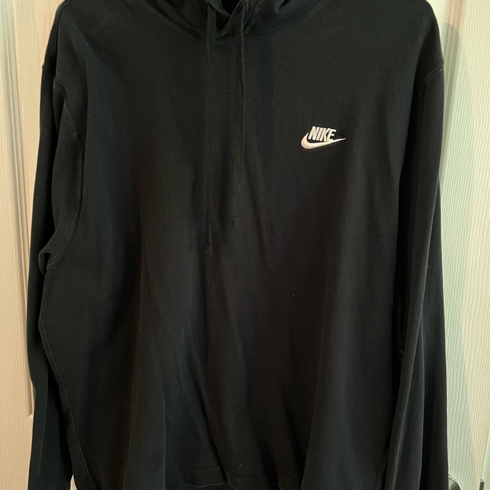 Men’s large Nike hoodie lightweight no pockets